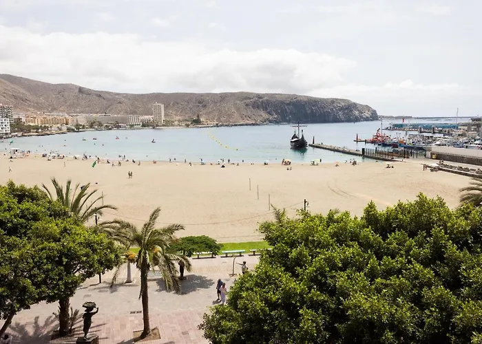 Home2book Sea Front Vista Marina, Cristianos Apartment